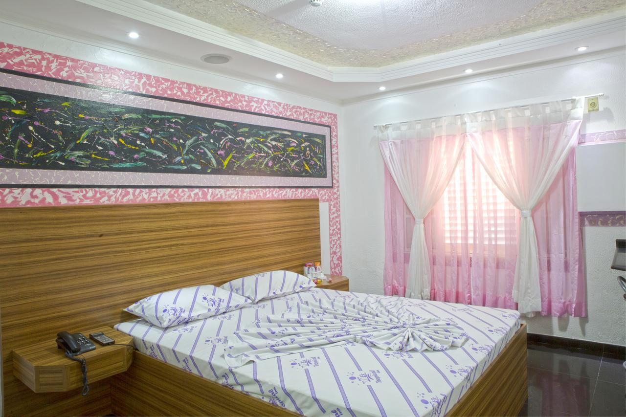 Tropical Hotel Cacapava